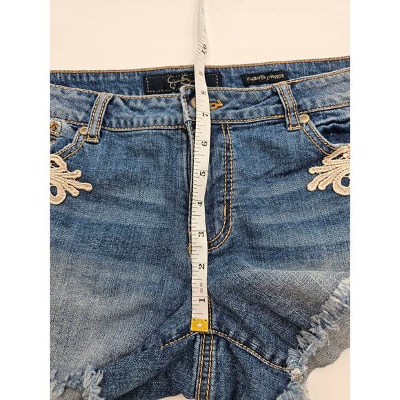 Jessica Simpson Women's 30 Forever Low Rise Lace Detail Cut Off Jean Shorts - Picture 6 of 8